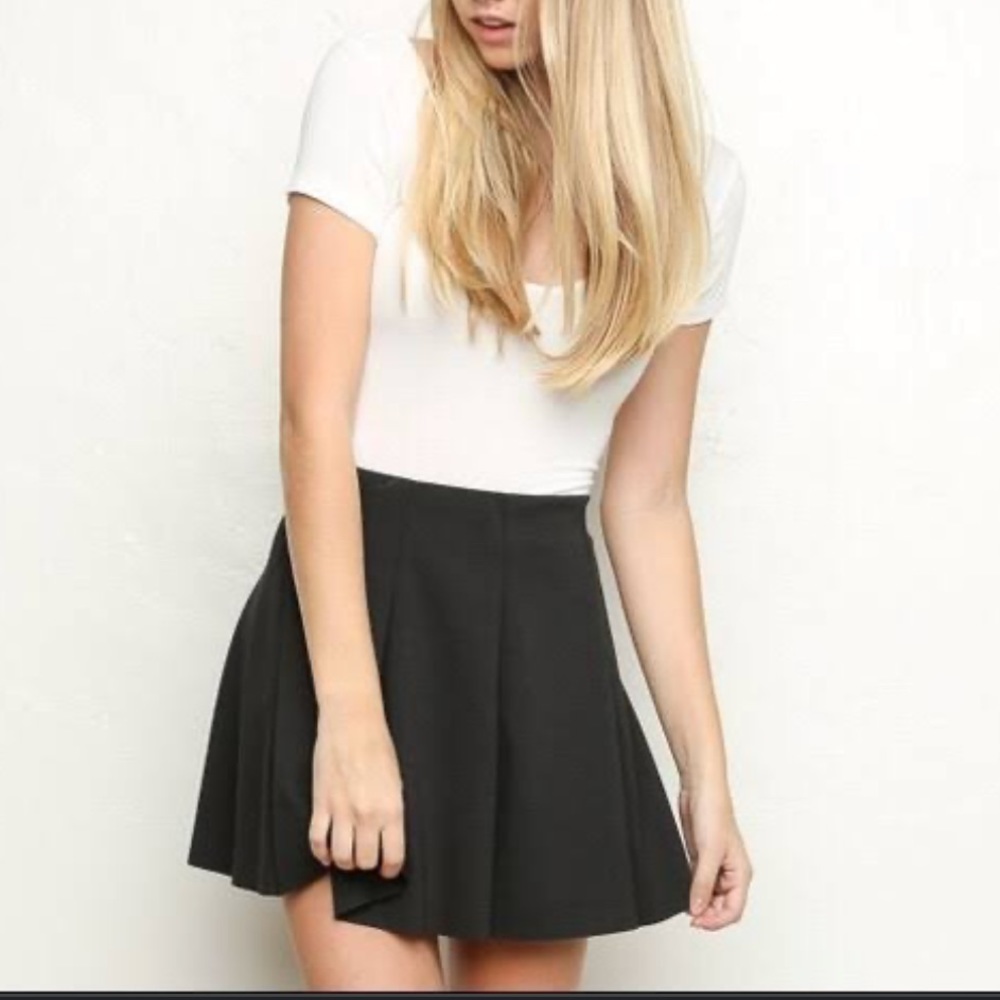 Brandy Melville Skater Skirt